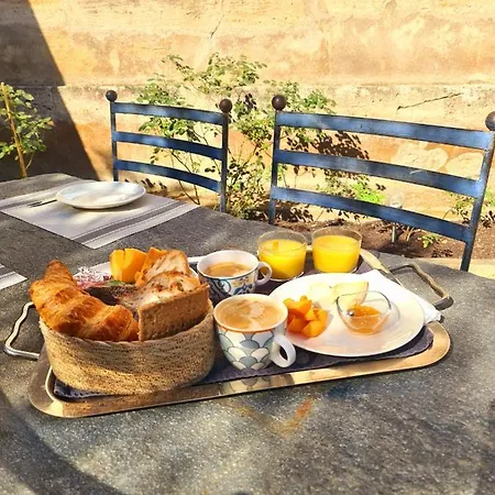Ch Chevalier, Domaine De La Serre Homestay *